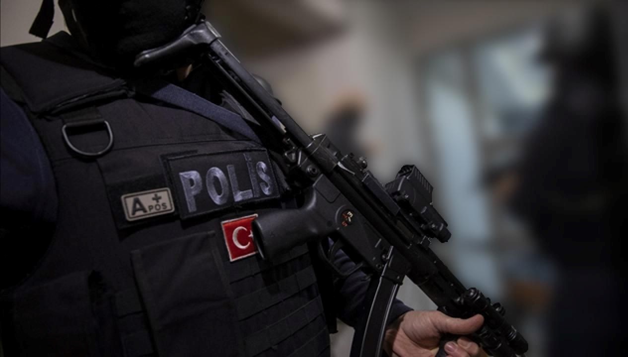 izmirde uyusturucu ve silah kacakciligi operasyonu 7 kisi tutuklandi cWOvadyA