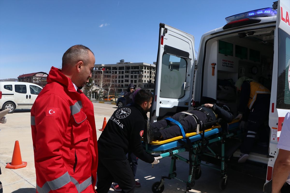 Çat İlçesinde Arazi Çatışması: 5 Yaralı