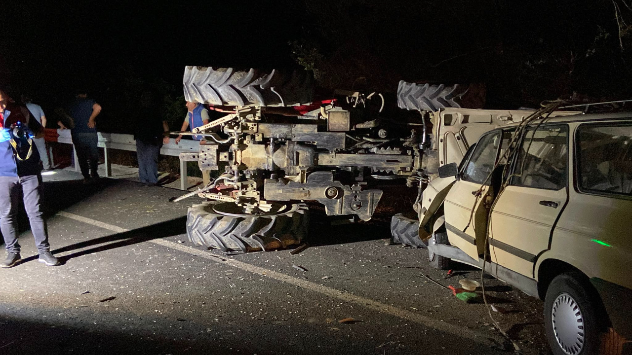 Otomobil ile traktor carpisti 1 olu 1 yarali Jpvj2nFj